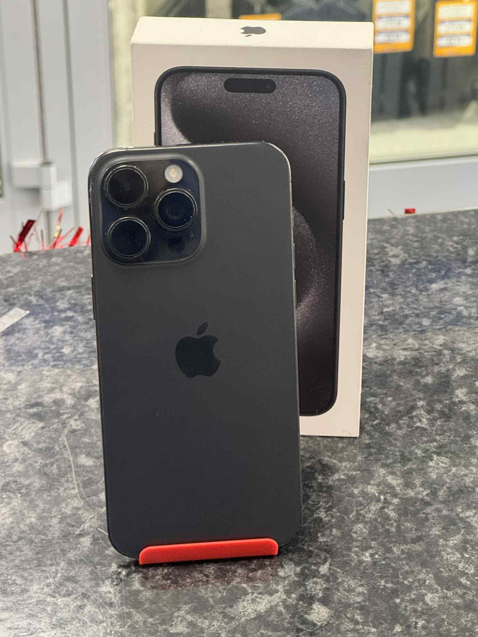 iPhone 15 Pro Max - Boxed, Unlocked, 256GB (Grade B)