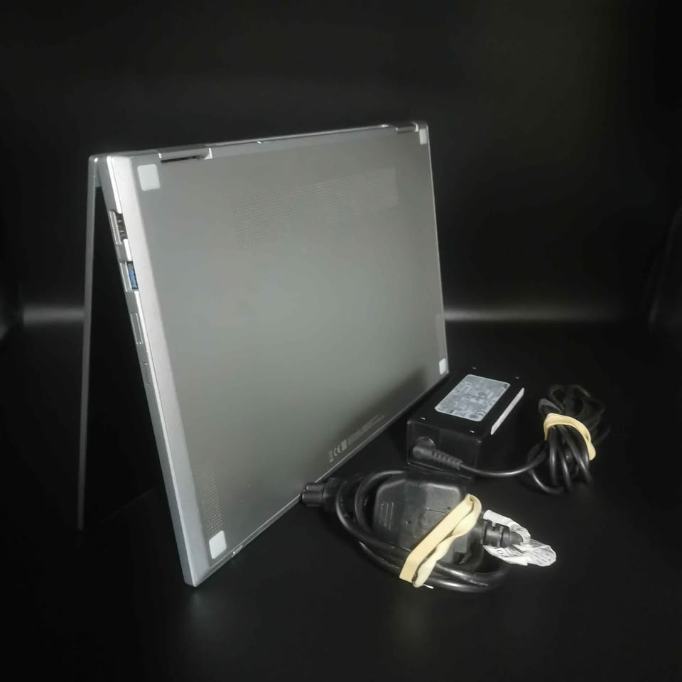 Samsung Galaxy Book Flex2 5G, i5-1135G7, 8GB Ram, 256GB SSD, 13" Screen, Windows 11 (TOUCHSCREEN)