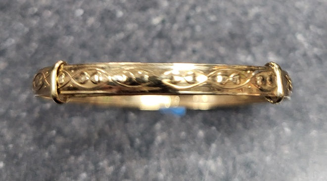 9CT  Yellow Gold Adjustable Baby Christening Bangle - 1.87g