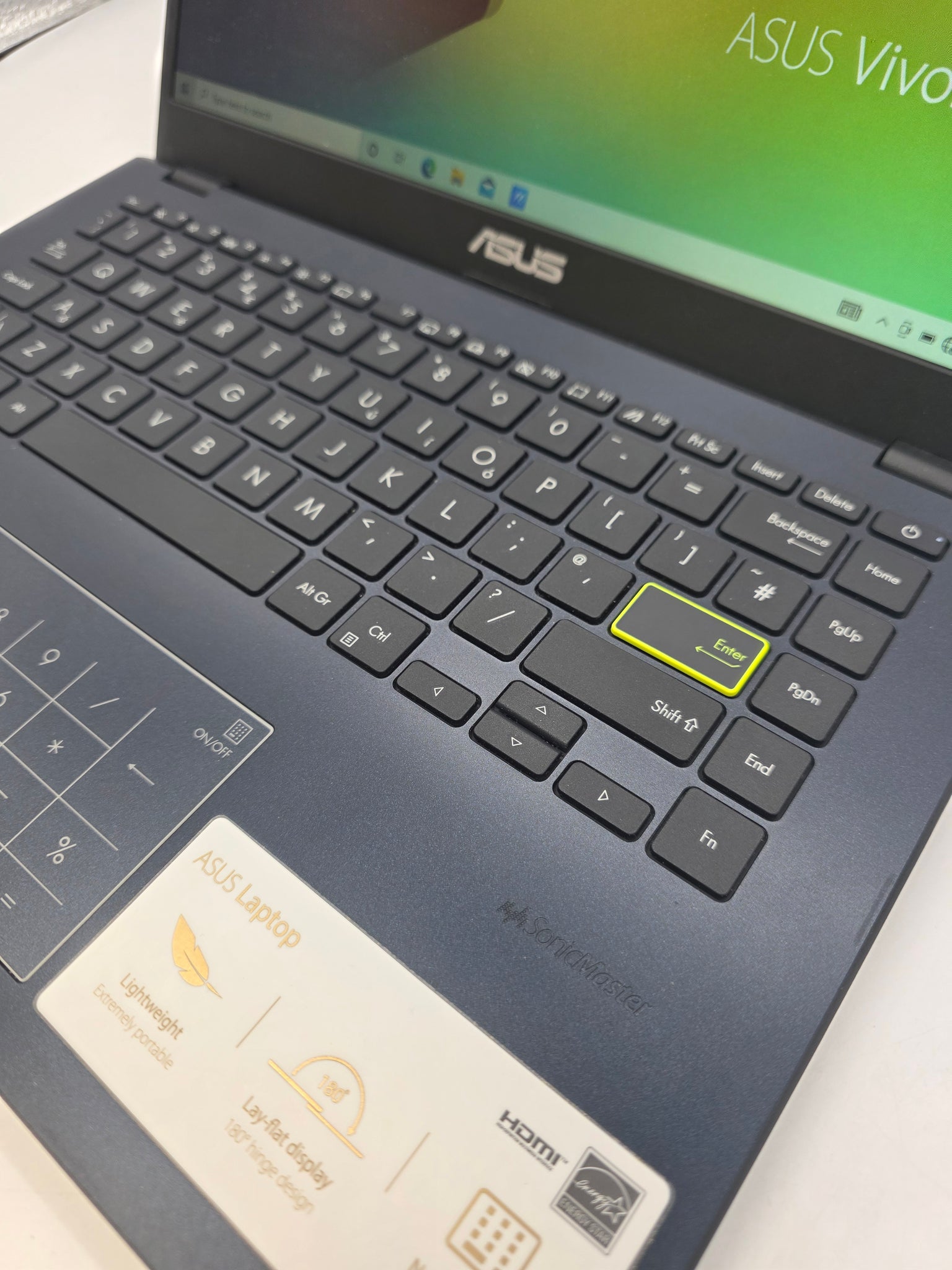 Asus Sonicmaster Laptop