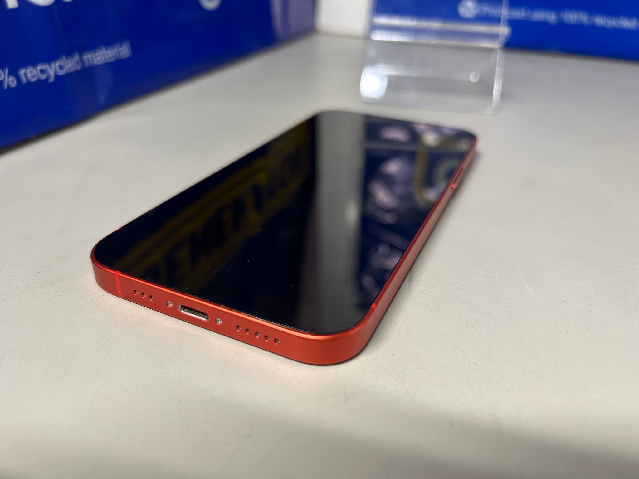 iPhone 12 64GB Red