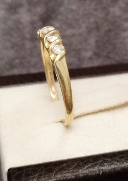 14ct Yellow Gold and CZ ring -Size Y
