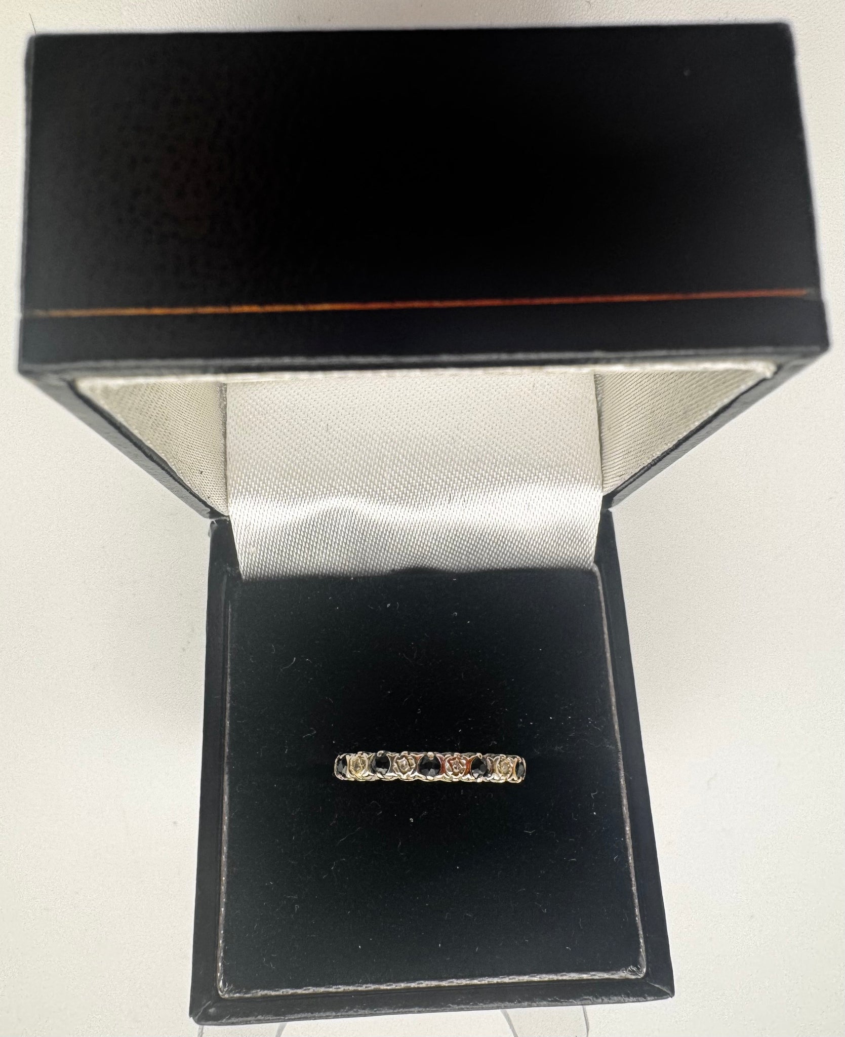 9ct Gold ring size N