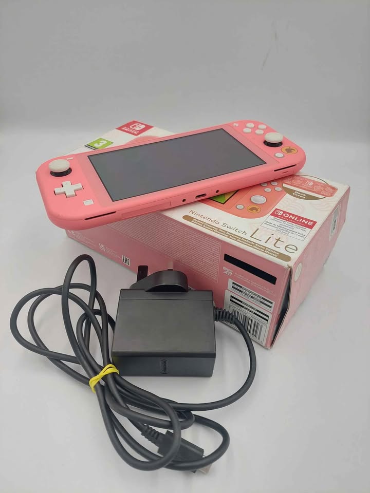 Nintendo Switch Lite Console, 32GB, Isabelle Aloha Coral Pink, (NO DLC), Boxed
