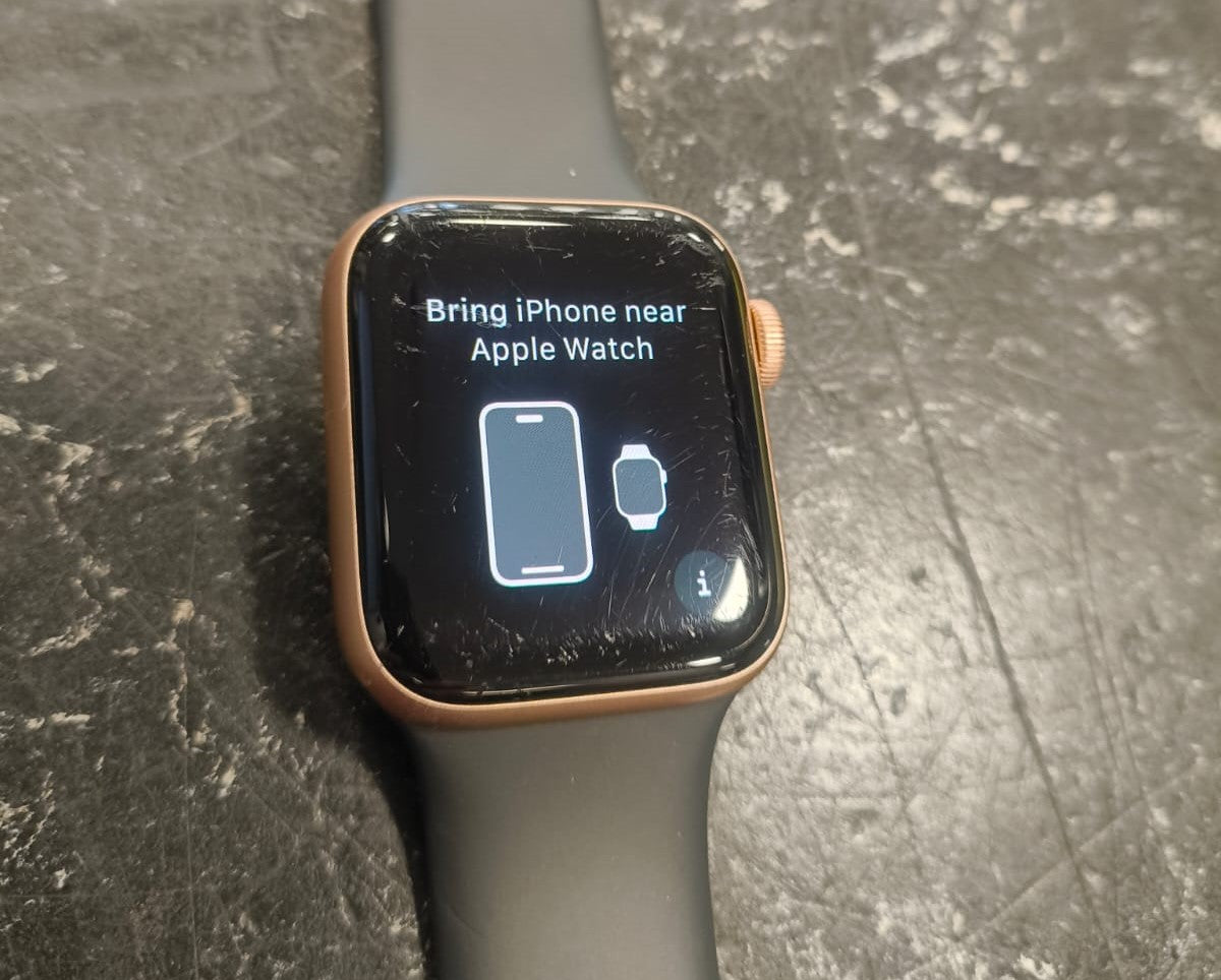 Apple Watch SE Rose Gold 40mm GPS
