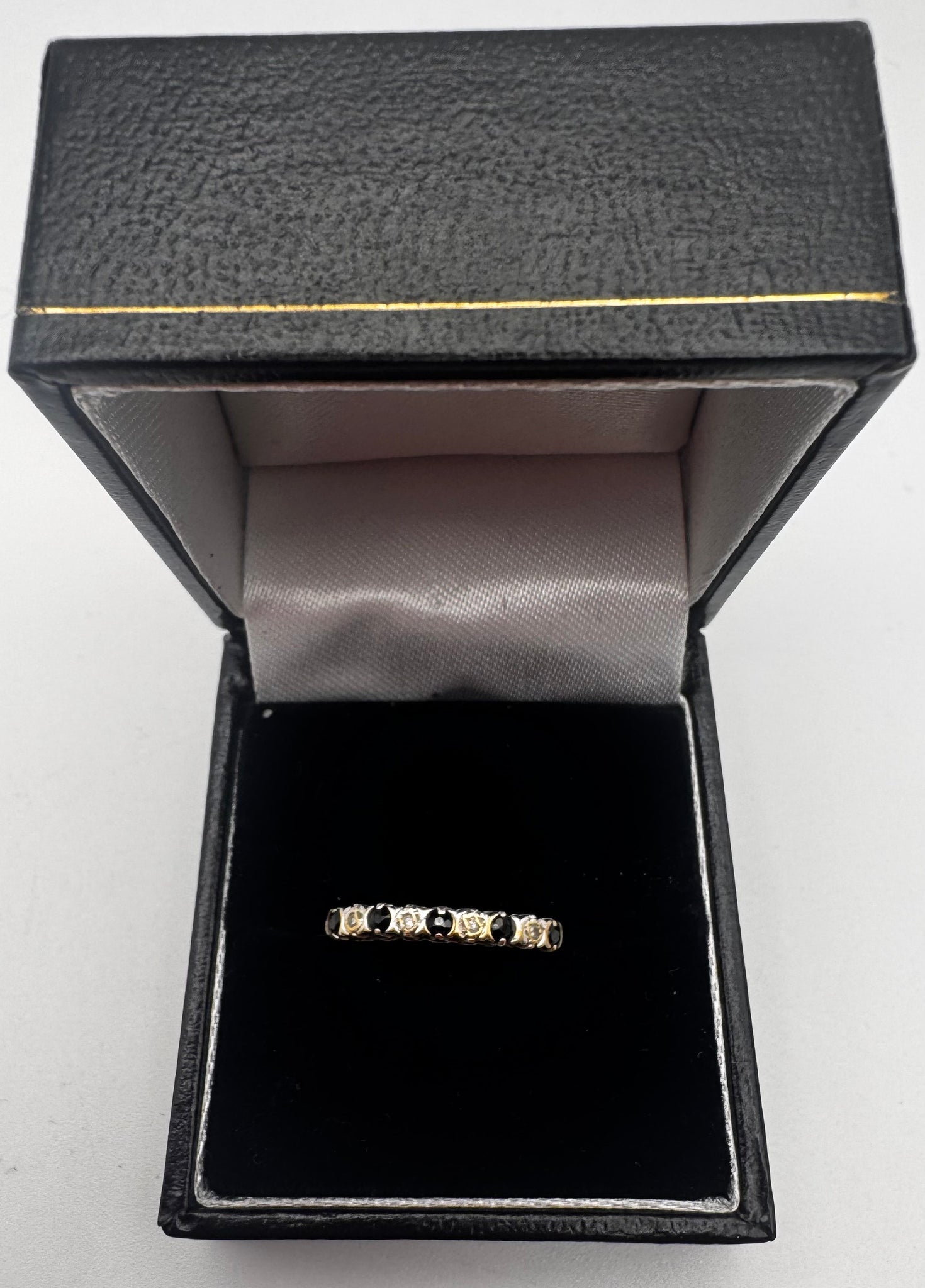 9ct Gold ring size N