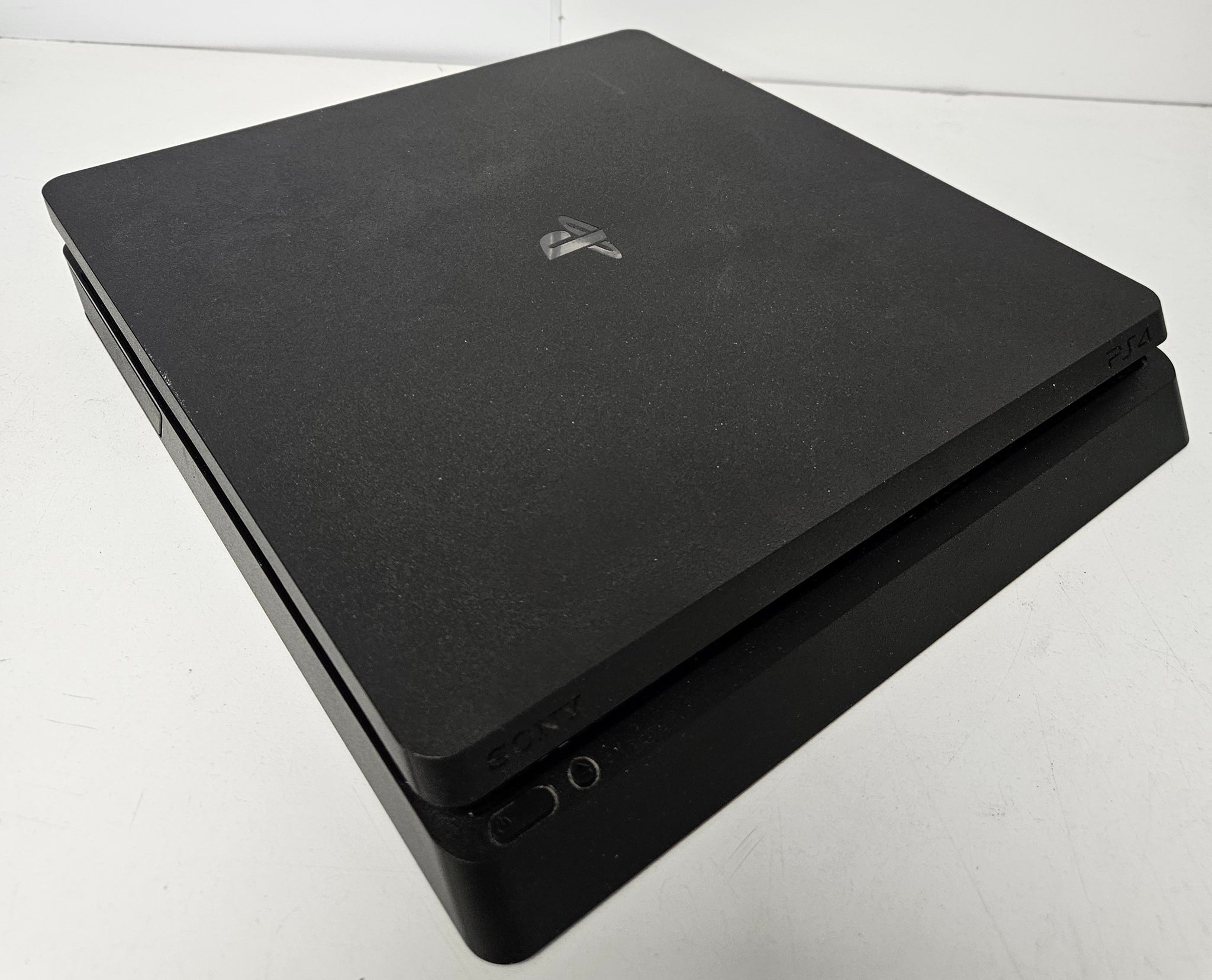 Sony Playstation 4 500GB Slim Console & 2 Games