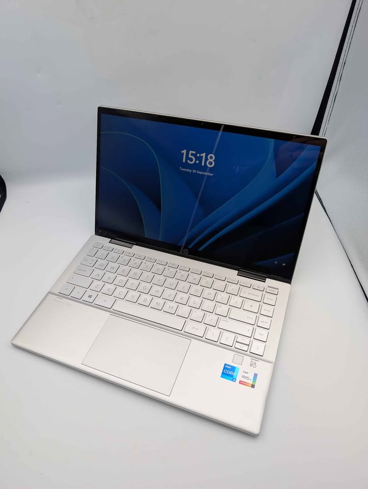 HP 14-DY0517 X360 Netbook - Intel i5-1135G7 -8GB RAM - 256GB SSD - 14" Touchscreen - Windows 11