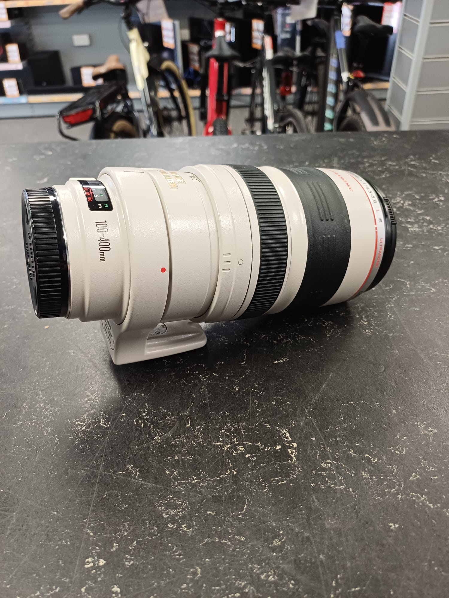 Canon EF 100-400mm f/4.5-5.6L Is USM Lens