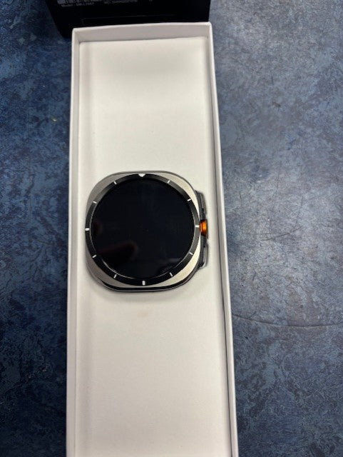 Samsung Galaxy Watch Ultra 2024 | 47mm  Titanium Silver |  WI-FI GPS.