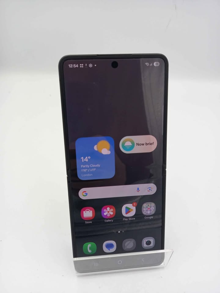 Samsung Galaxy Z Flip7 (SM-F766B) 256GB Jetblack, Unlocked B