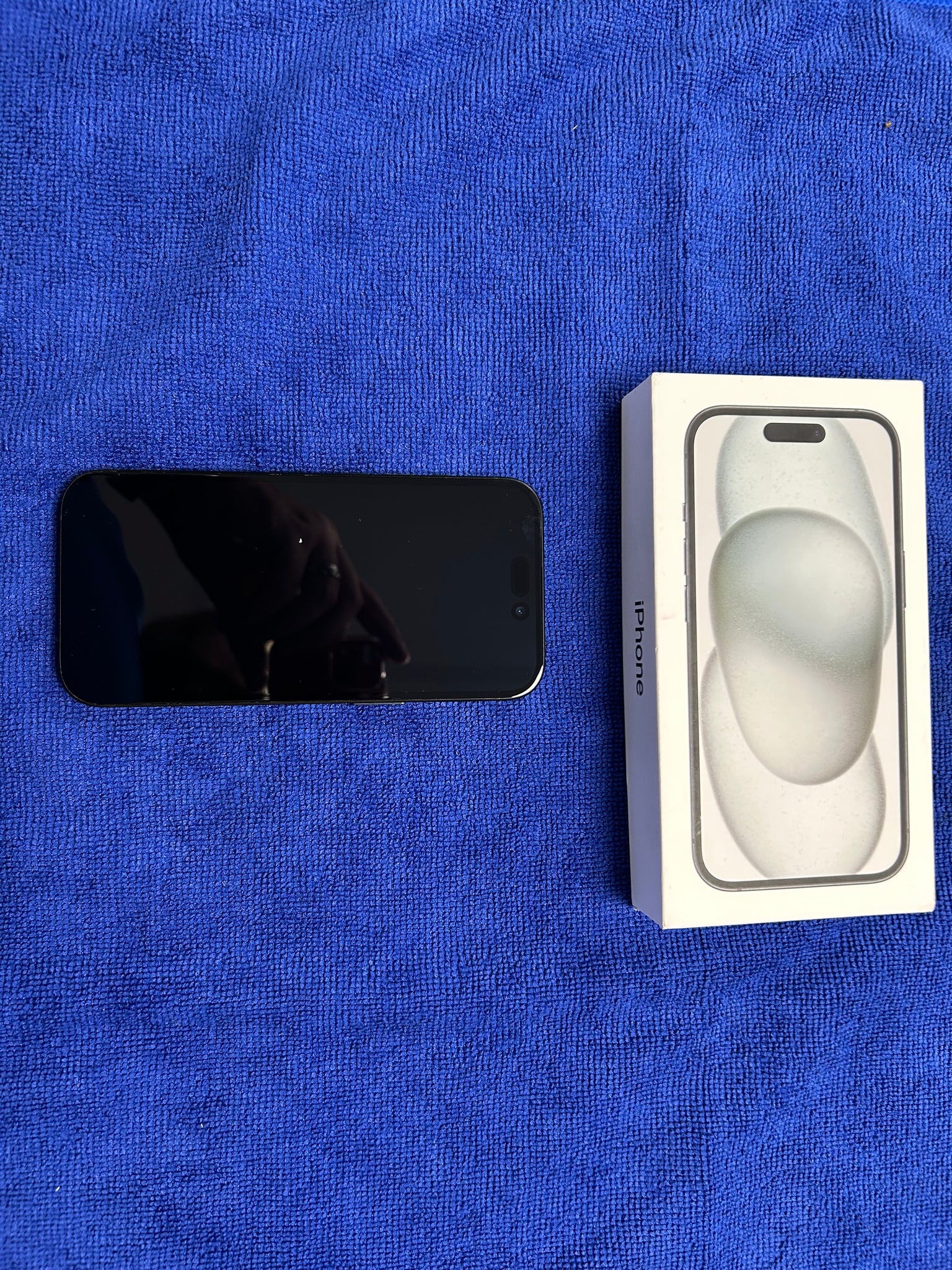 Apple Iphone 15 - Black