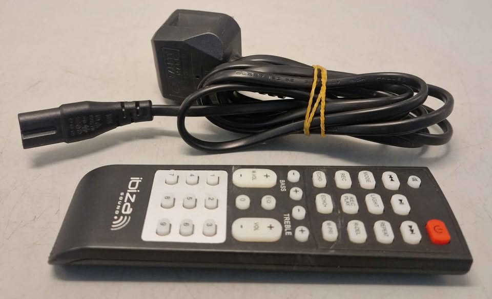 ibiza rainbow 1000 bluetooth speaker, with cable and remote *collection only*