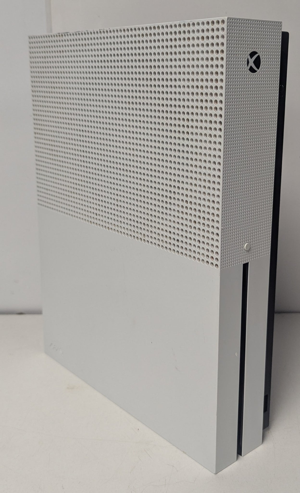 Xbox One S 1TB Console & Elden Ring