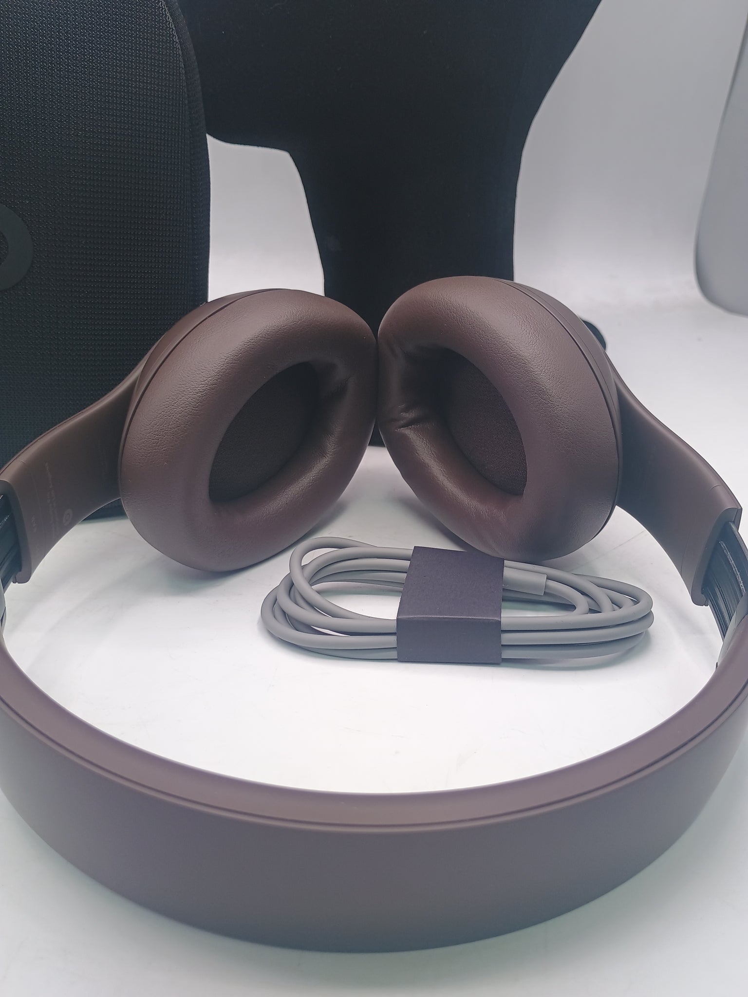 BEATS STUDIO PRO WIRELESS HEADPHONES