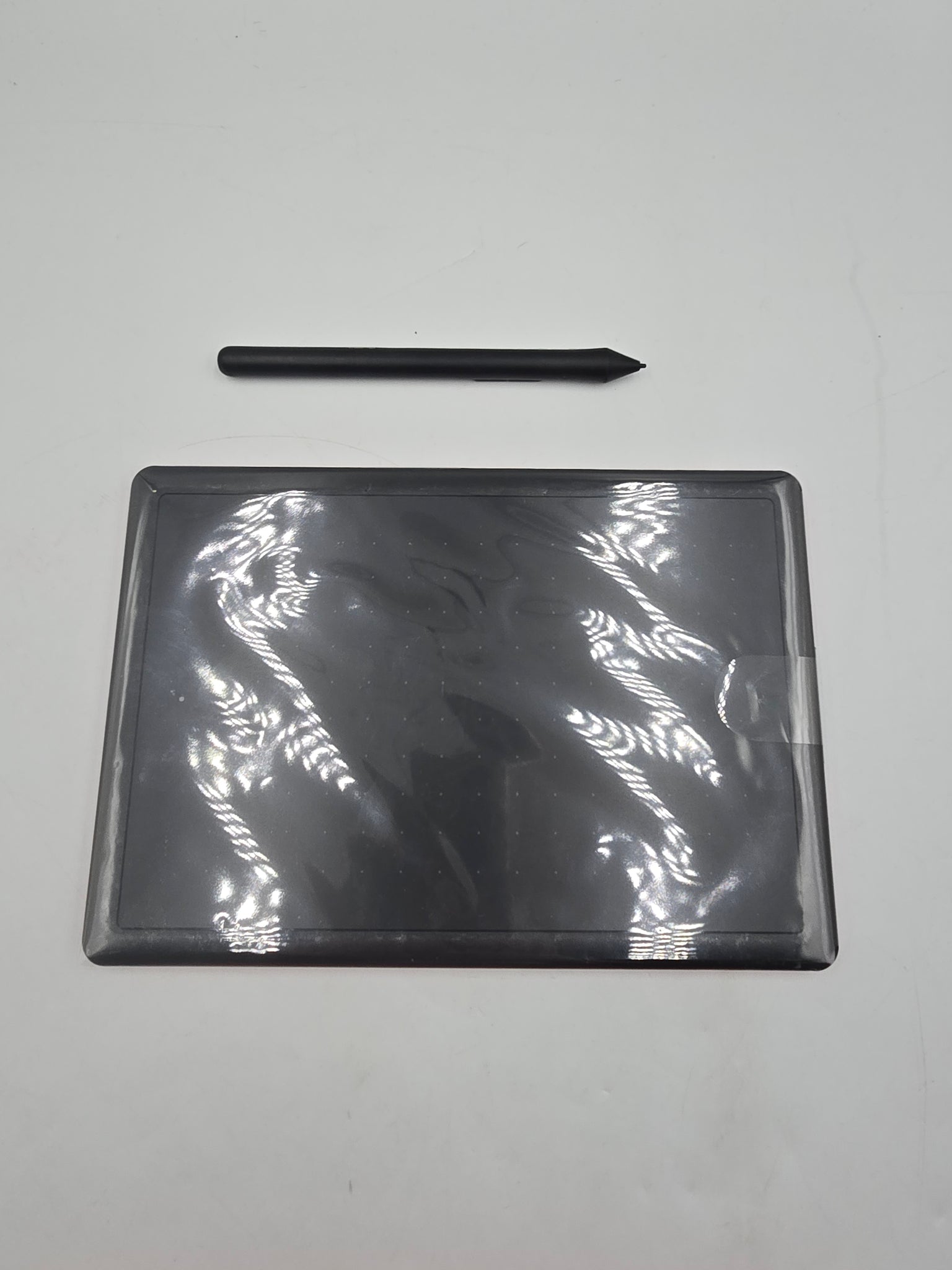 One by Wacom Graphics Tablet boxed