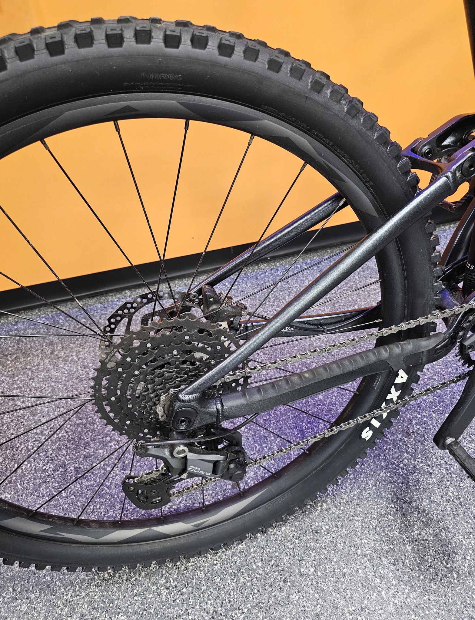 **Sale** Giant Stance 2024 29 inch Wheels / XL Frame **Collection Only**