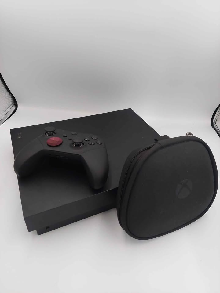 Xbox One X Console, 1TB, Black- With Elite Controller (Cased), Unboxed