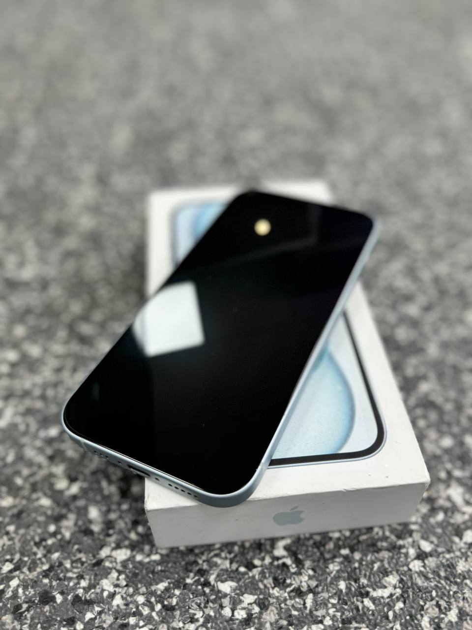 Apple iPhone 15 - 128 GB - Blue ** Collection Only - Wythenshawe **