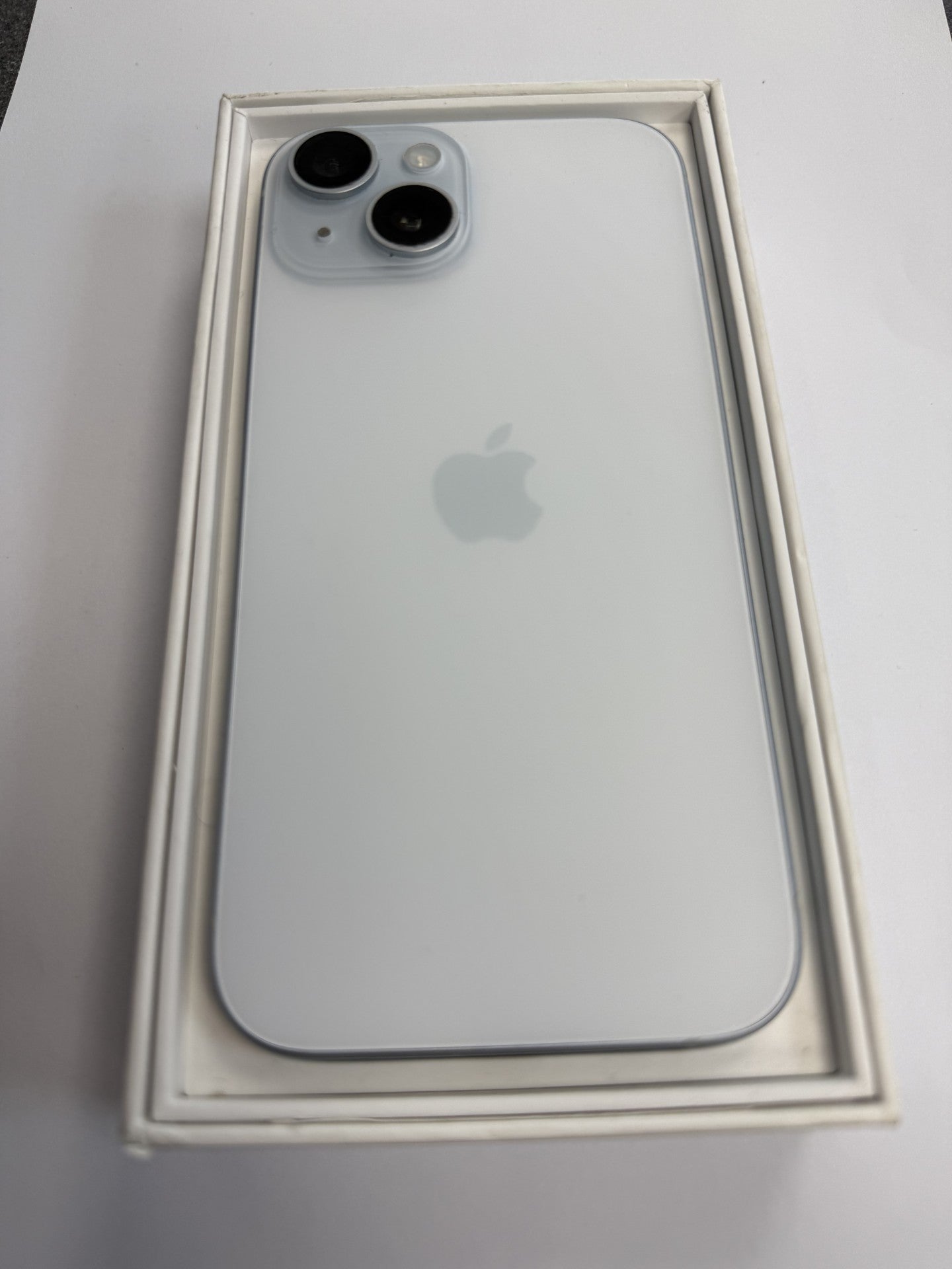 Apple iPhone 15 - 128 GB - Blue