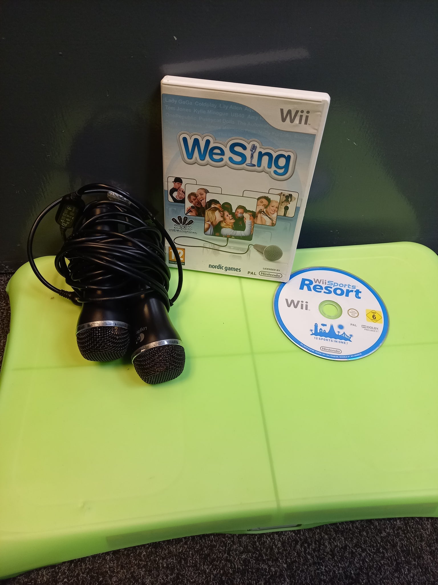 Nintendo Wii Console With Board And Microphones