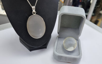SILVER OVAL RING AND NECKLACE SET