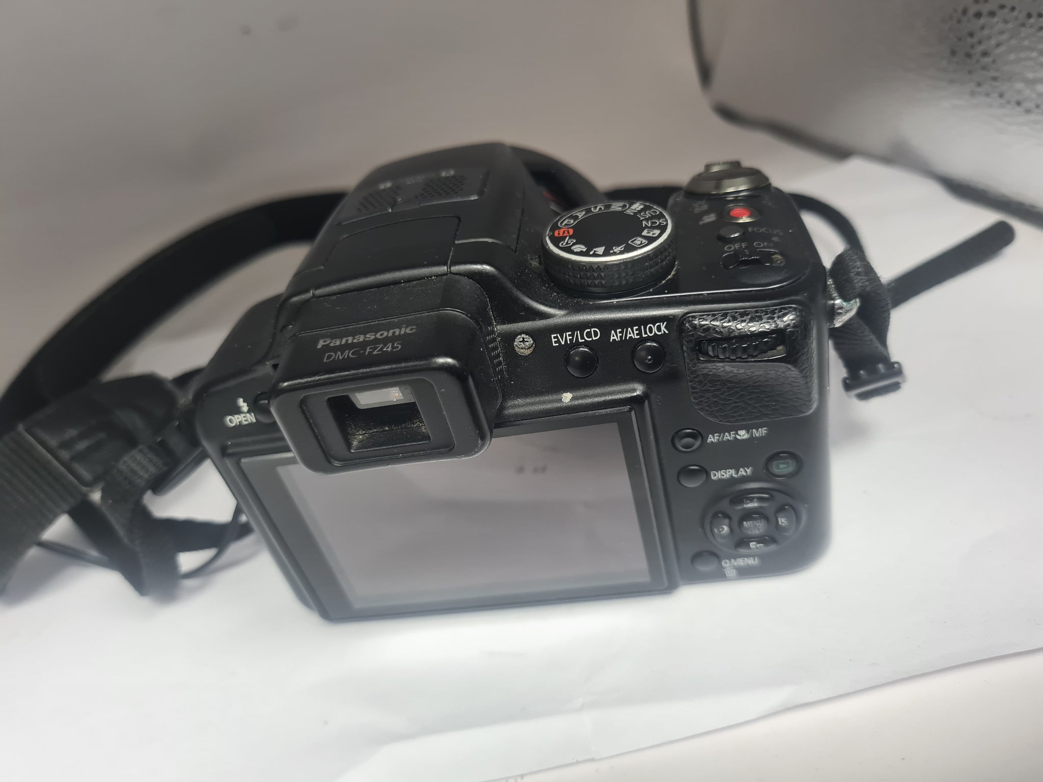 Panasonic Lumix FZ45 14M with case, wire and battery charger