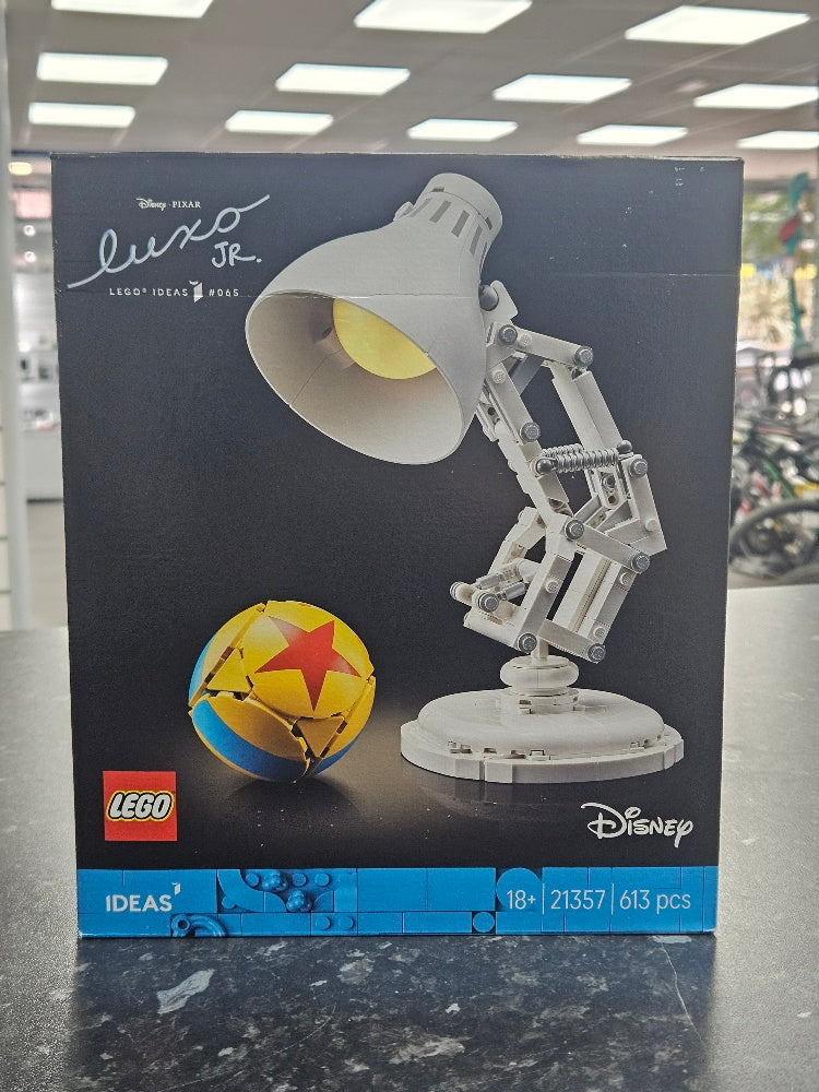 Lego Luxo Lamp 21357