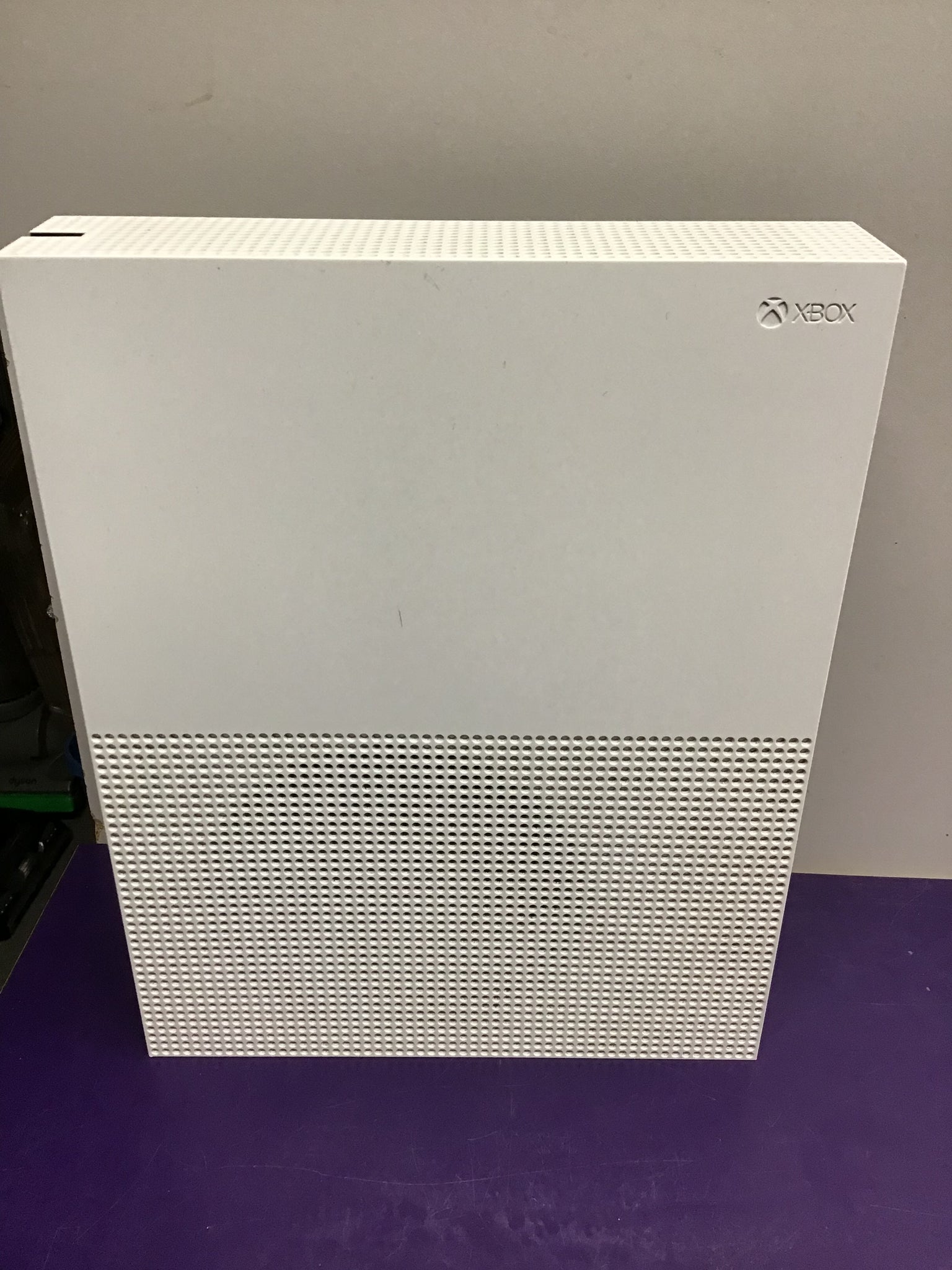 Xbox One S 500gb no controller