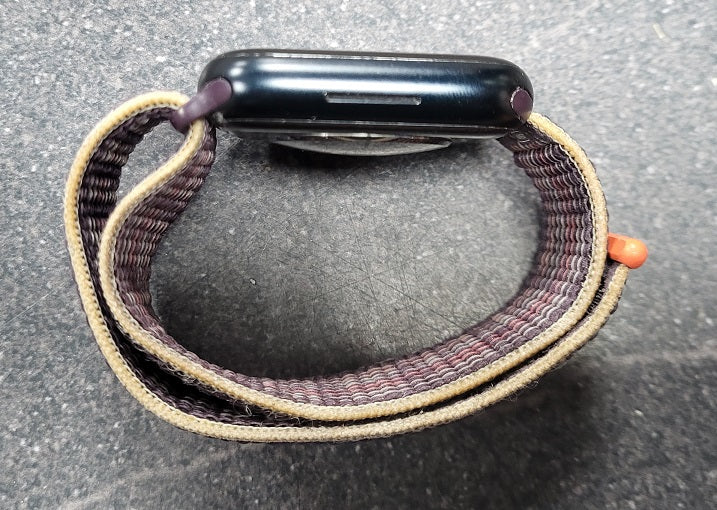 Apple Watch Series 8 - 45mm - Midnight Aluminium Case with Sport Strap - 85% Battery Helth