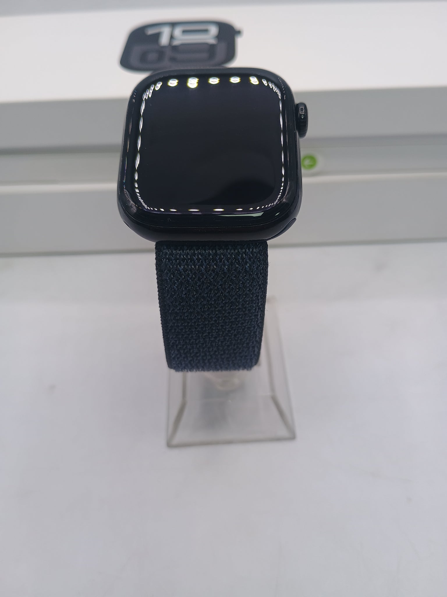 APPLE WATCH SERIES 10. JET BLACK WITH FABRIC SPORT BAND. 42MM GPS