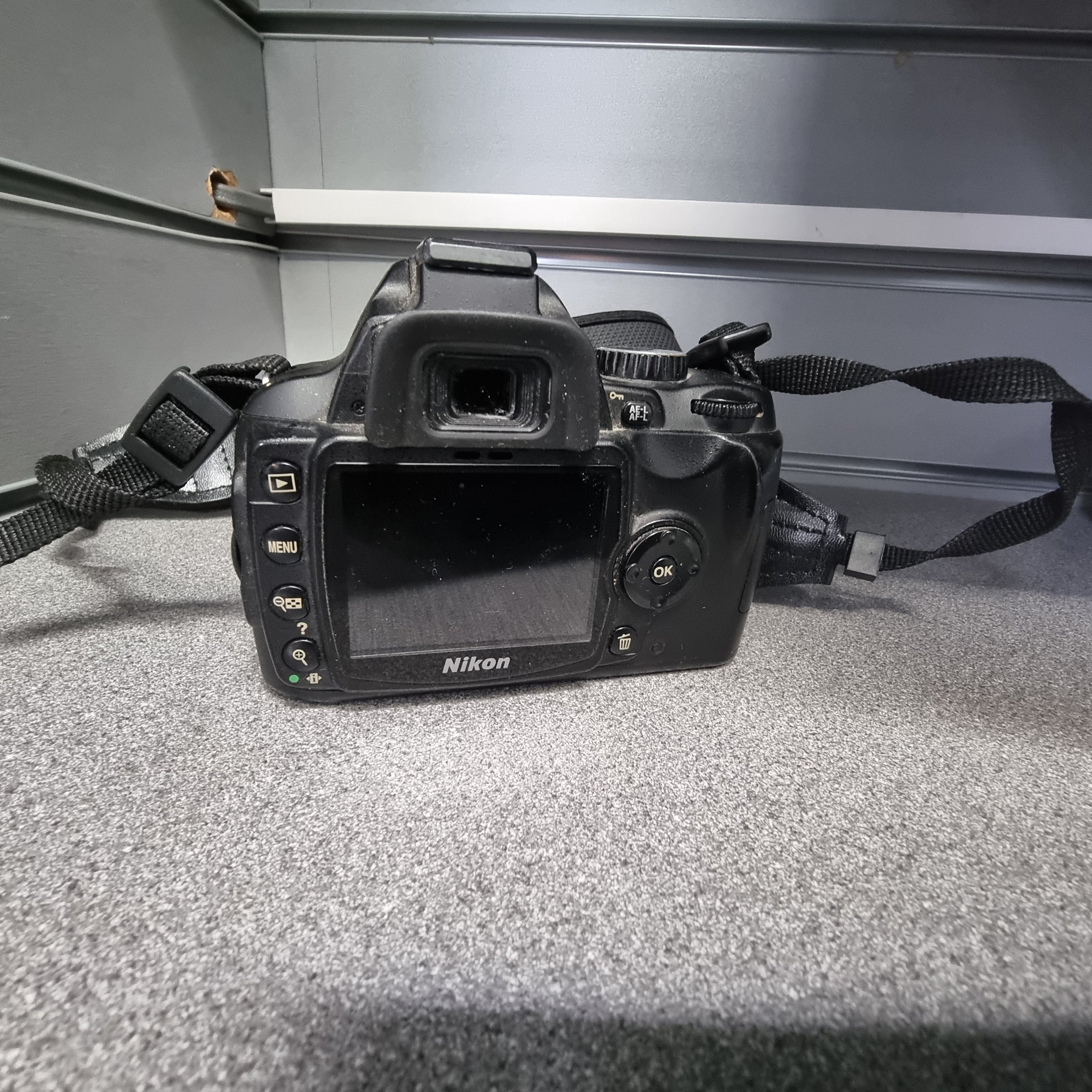 Nikon D60   ***Read Description***