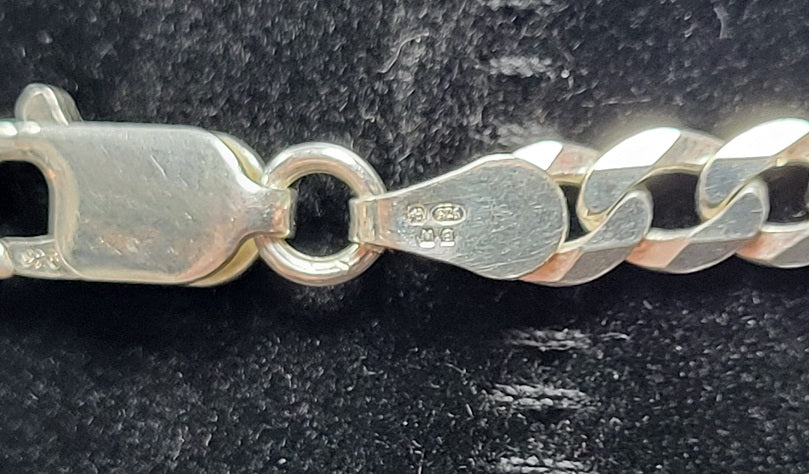 925 - Silver curb chain with cross - 23.84g - 24"