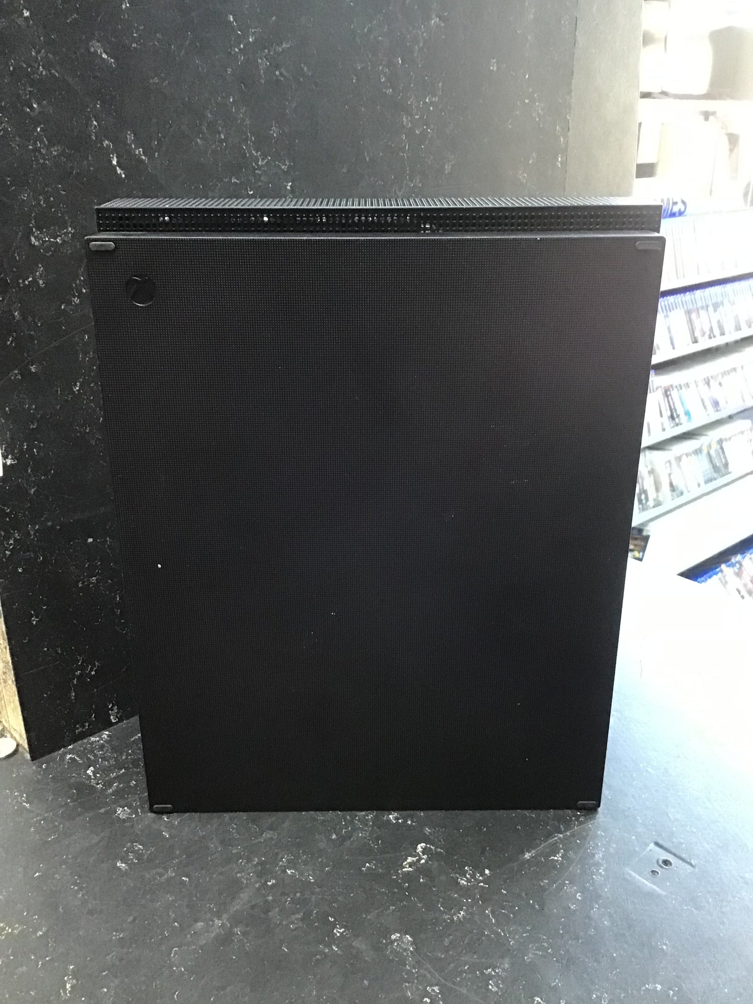 Refurbished (Good) - Xbox One x 1TB Console - Black