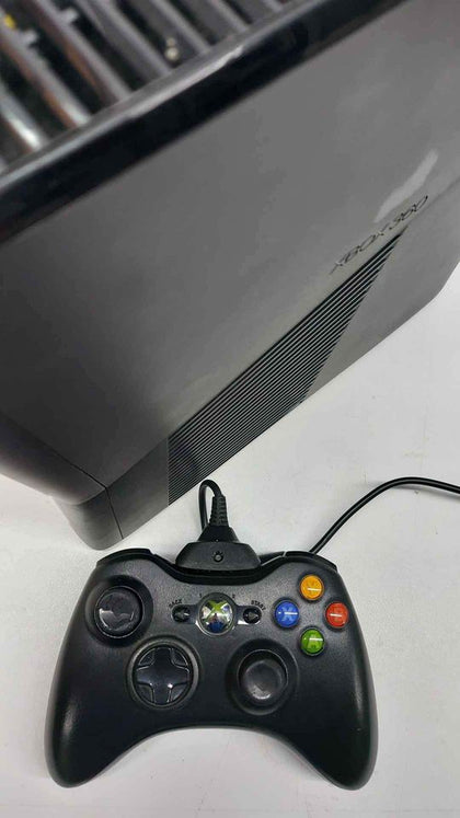 Xbox 360 Slim 250GB Console & PAD