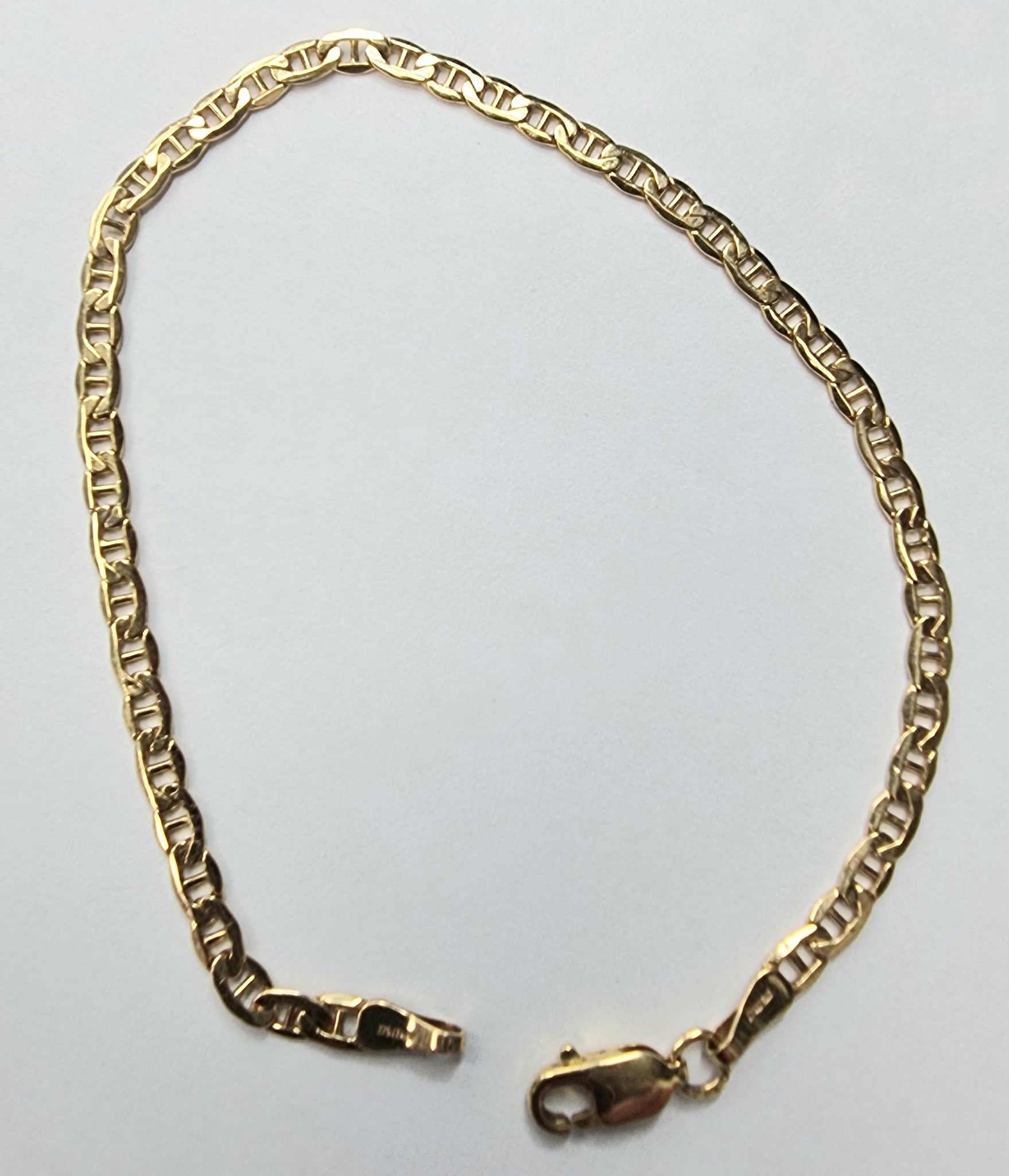 9ct Gold Bracelet 7.75 Inches