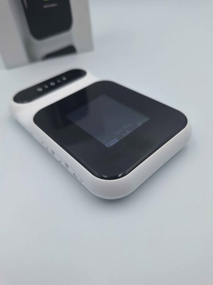 Ryoko PRO 4g LTE WiFi Portable Wireless Router 3000mah Fast Speed