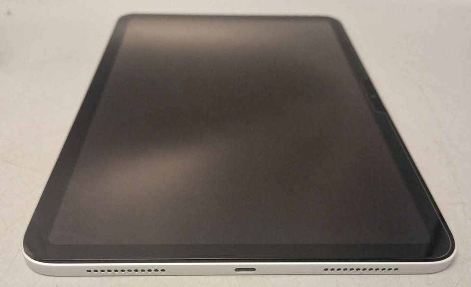 Apple iPad 10th Gen (A2696) 10.9" 64GB - Silver, Wifi