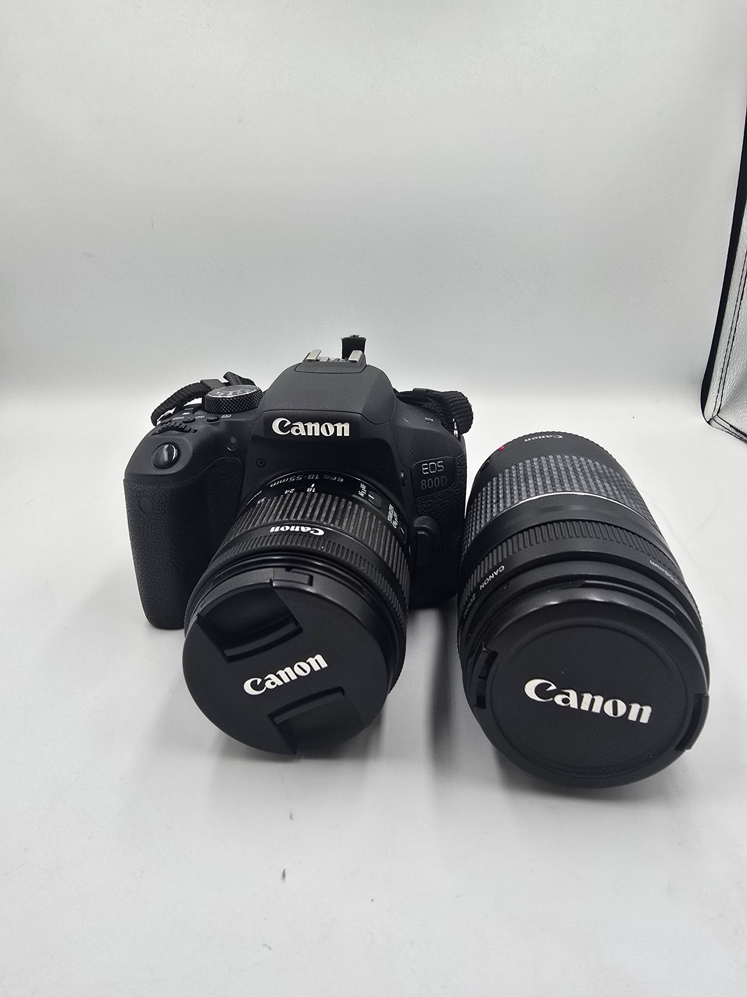 Canon Eos bundle 2 lens's a case and charger