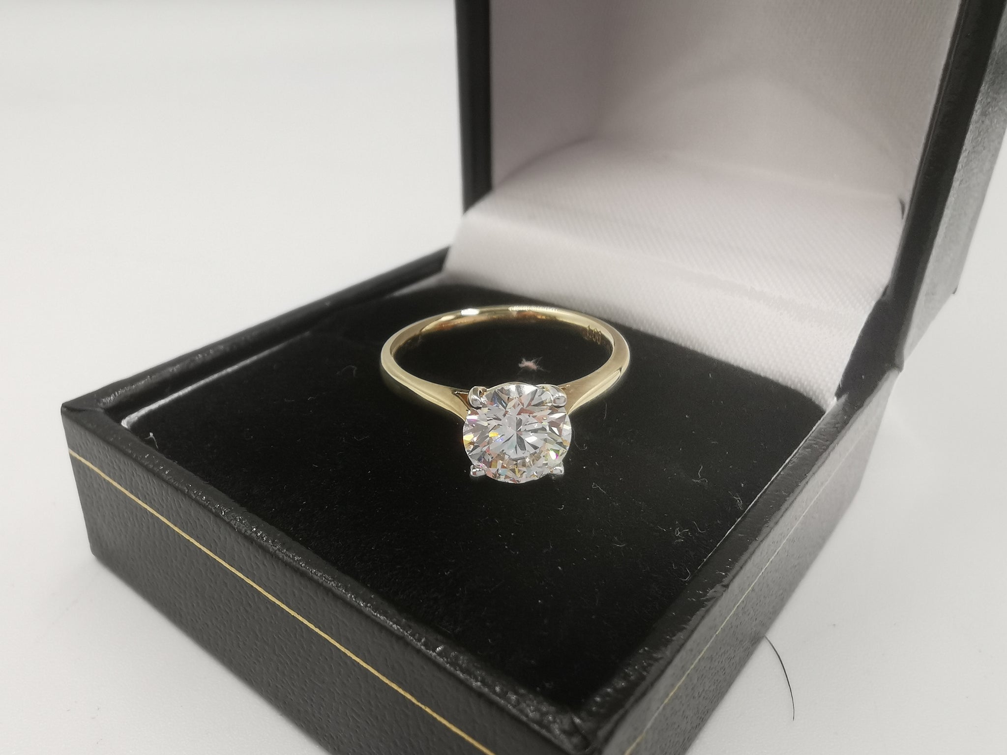 9K Gold Ring with Brilliant Round 1CT Diamond, 375 Hallmarked, 1.9Grams, Size: K