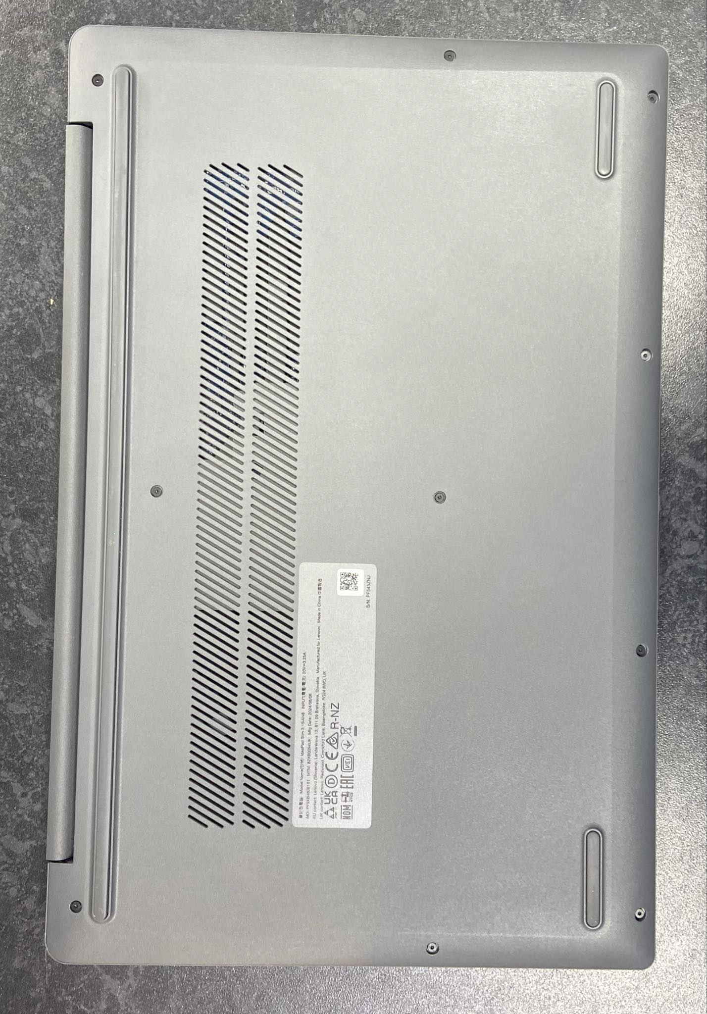 Lenovo IdeaPad Slim 3 15IAN8 15.6" Intel 8GB RAM 128GB Storage Grey