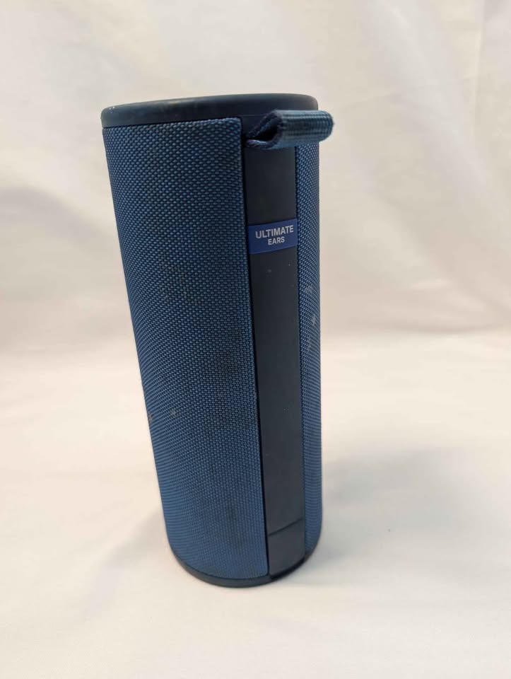 Ultimate Ears BOOM 3 Wireless Bluetooth Speaker - Lagoon Blue **VERY WORN**