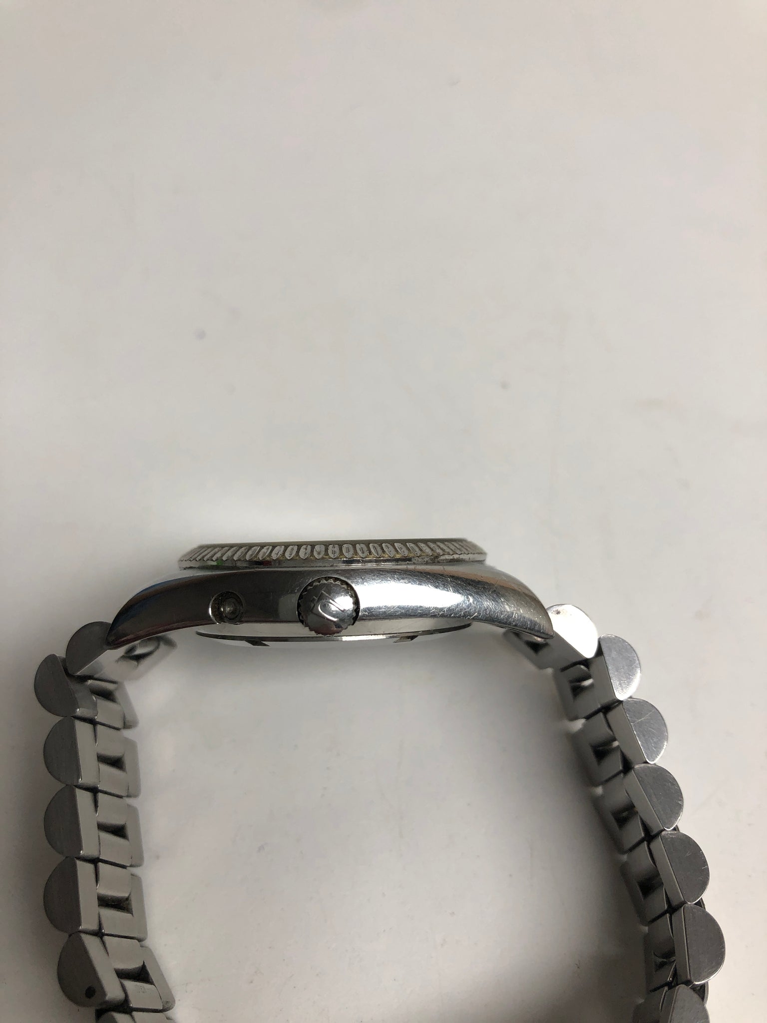 Bulova Professional Quartz 93181 Date Vintage