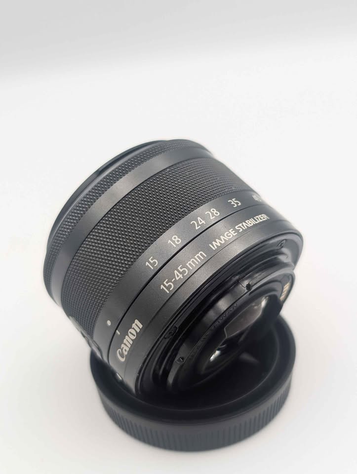 Canon EF-M 15-45mm f/3.5-6.3 IS STM Black/Graphite Lens - Black