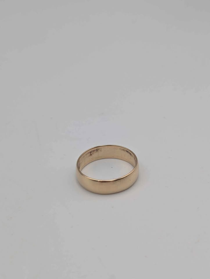 9ct Yellow Gold Wedding Band Ring - 3.38 Grams - Size R