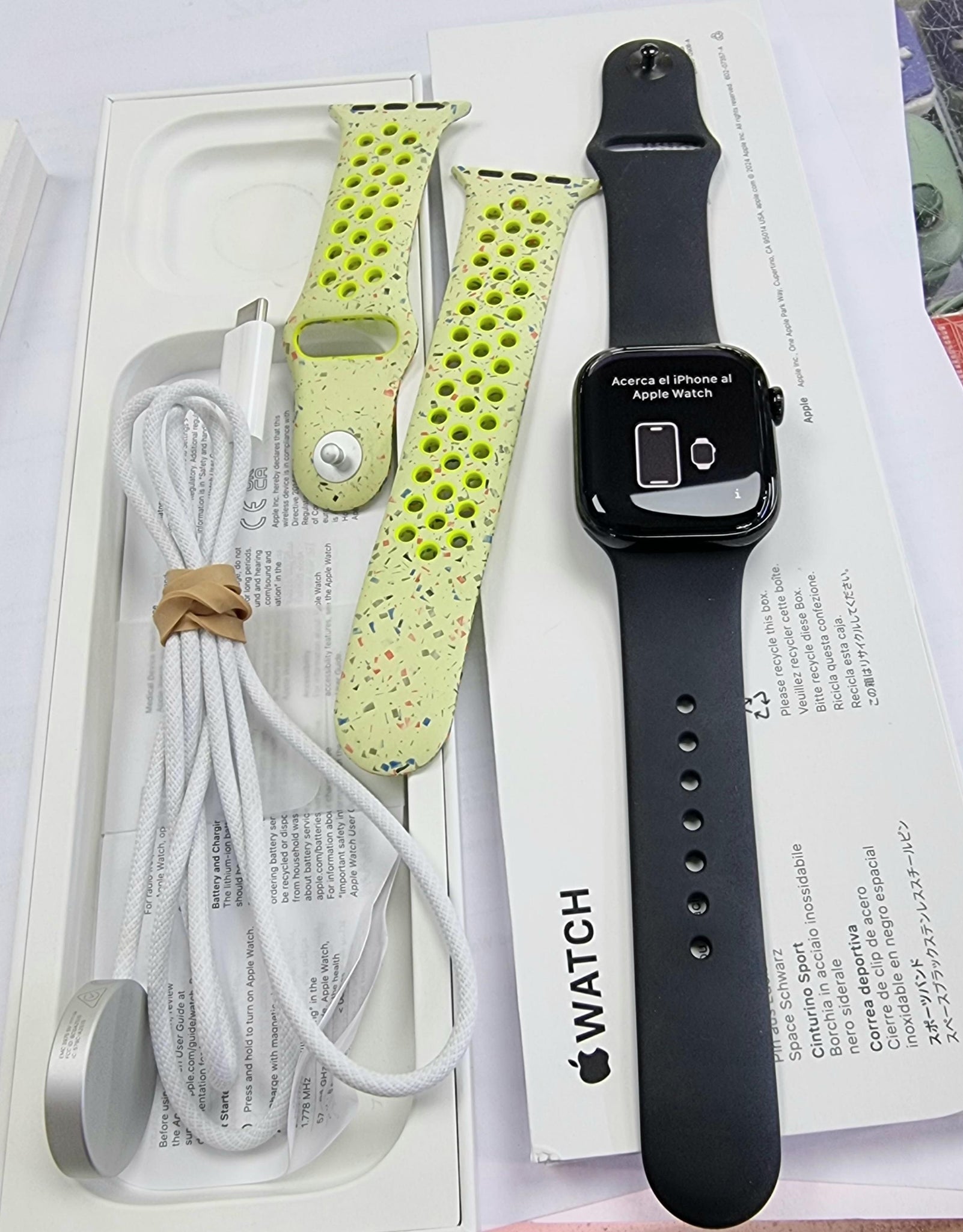 Apple Watch Series 10 42mm with extra strap