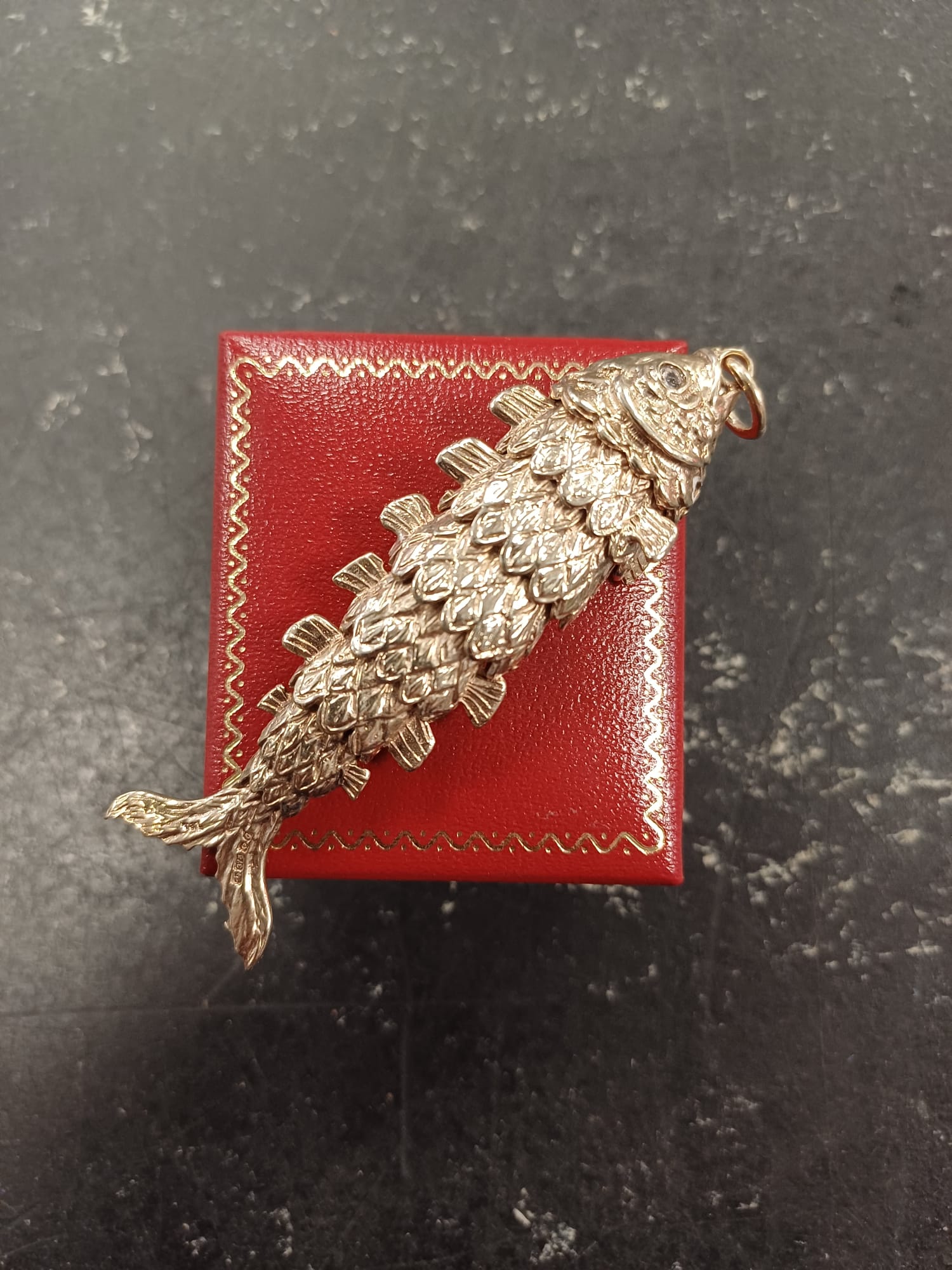 9ct Gold Articulating Fish Pendant 24.88g