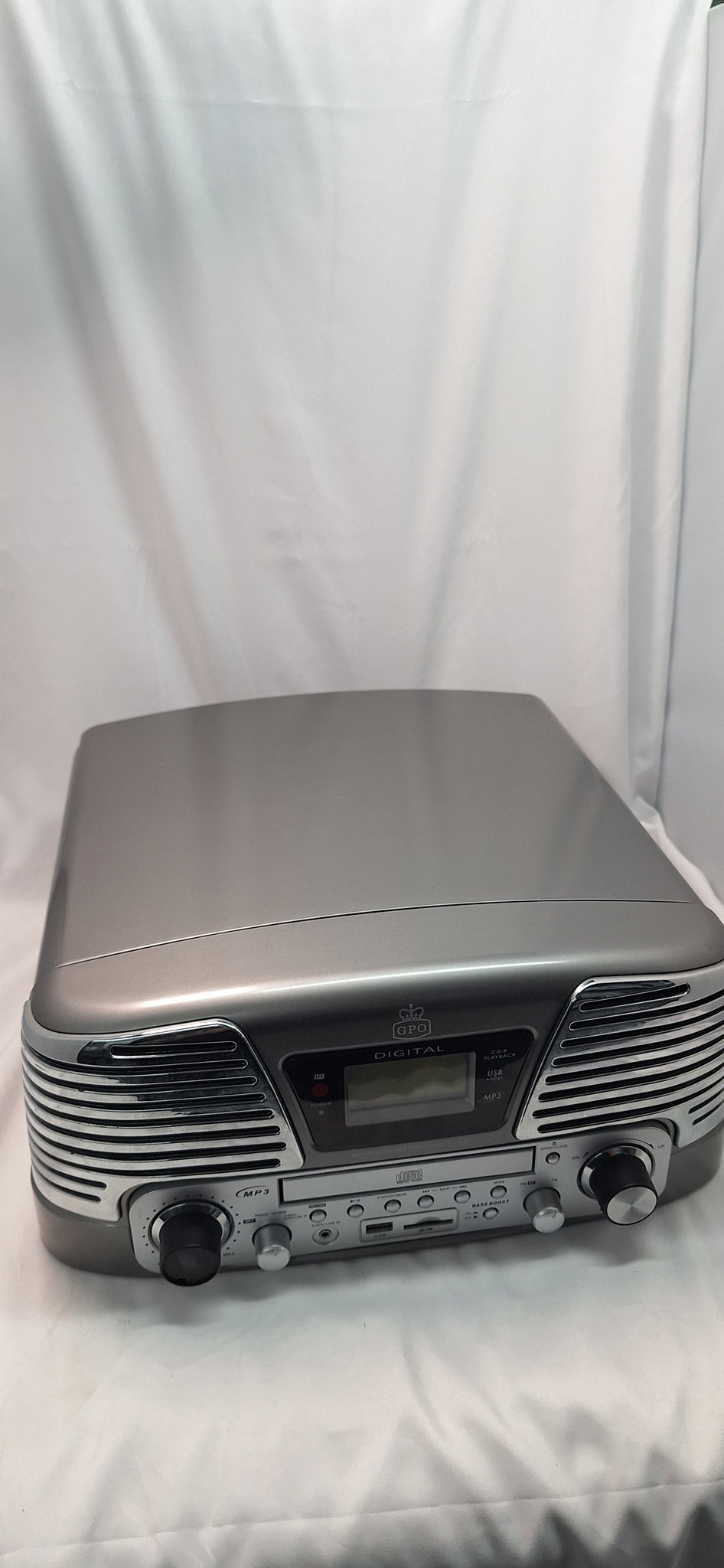 GPO record/cd player with mp3, USB and SD memory card slot. Unboxed