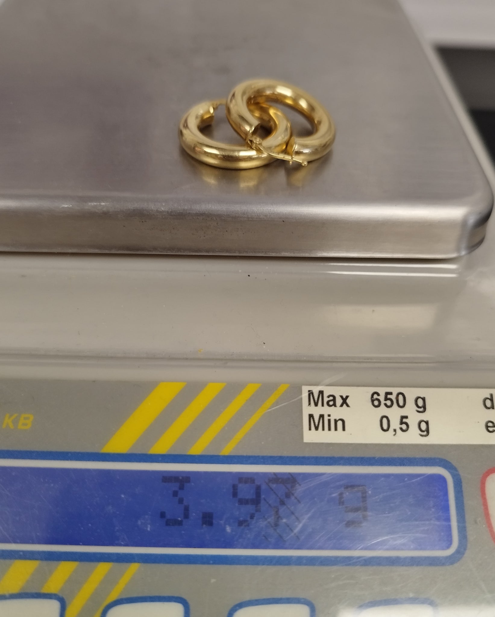 9ct Yellow Gold Hollow Hoop Earrings