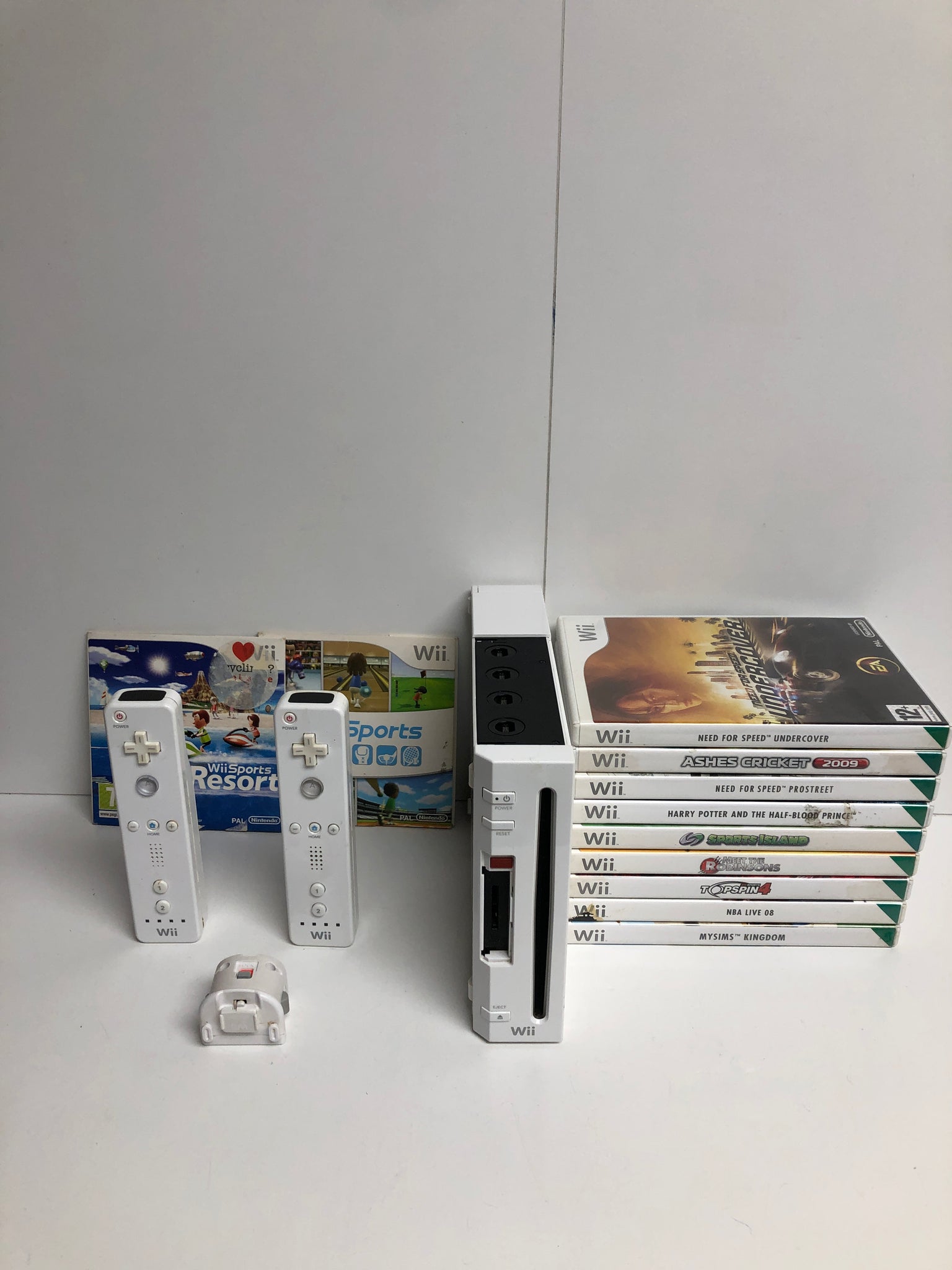 Wii Console, White Bundle